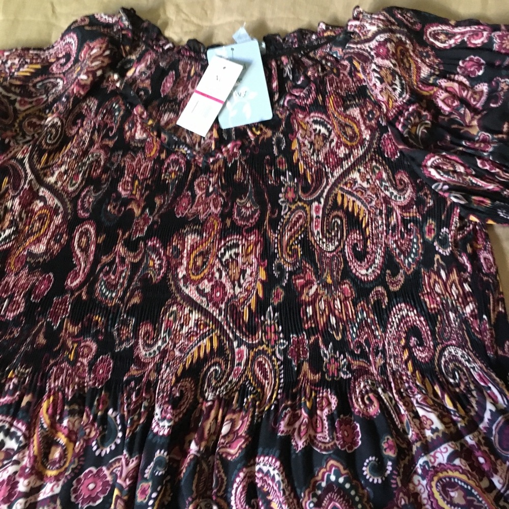 Top/Blouse - Picture 5 of 9